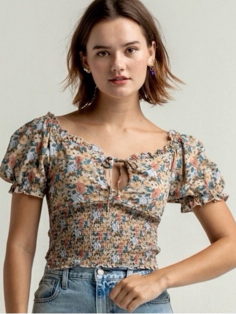 Floral Smocked Puff-Sleeve Crop Top in Beige Floral